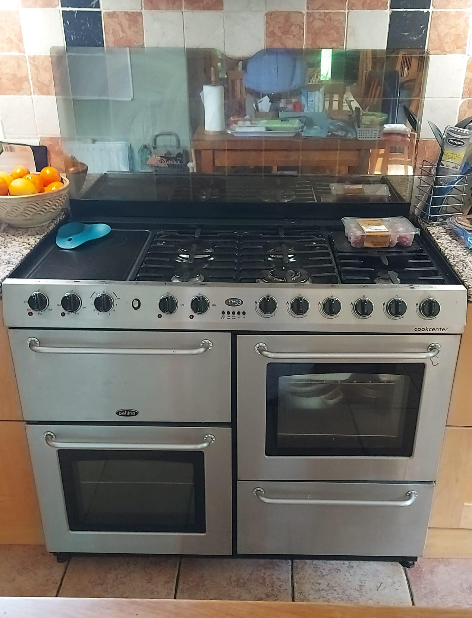 Gas cooker installation